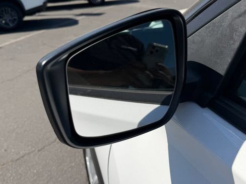 Used 2025 Nissan Kicks Play S FWD image 9