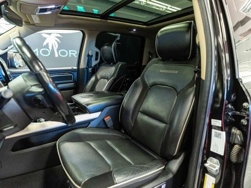 Used 2019 RAM 1500 Laramie image 10