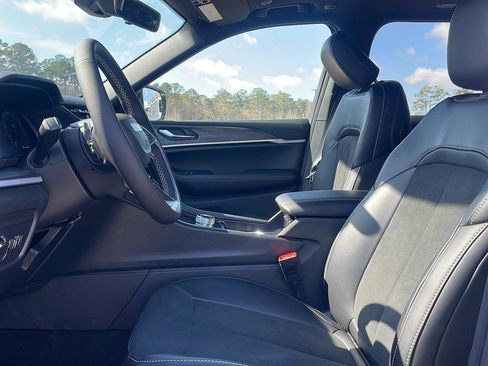 New 2026 Jeep Grand Cherokee Altitude AWD/4WD image 13
