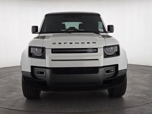 New 2025 Land Rover Defender 130 V8 AWD/4WD image 8