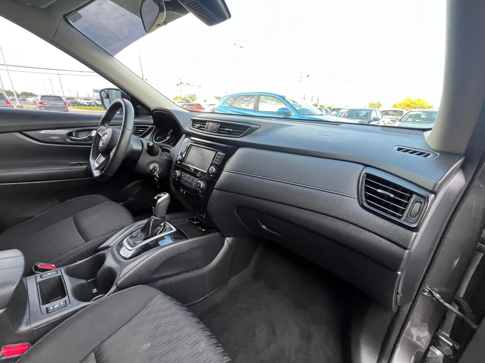 Used 2020 Nissan Rogue S w/ Special Edition Package AWD/4WD image 31