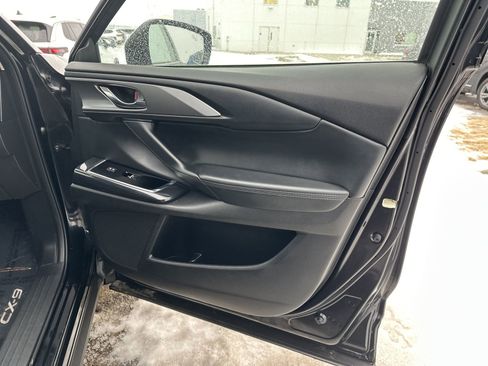 Used 2018 MAZDA CX-9 Touring image 41
