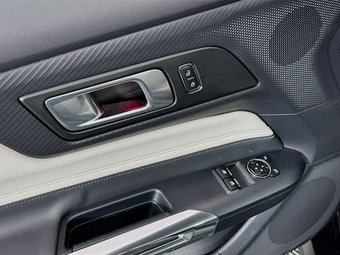 Used 2024 Ford Mustang GT Premium image 17