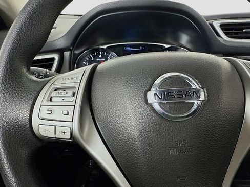 Used 2016 Nissan Rogue S AWD/4WD image 29