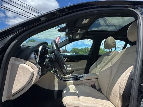 Used 2018 Mercedes-Benz C 300 4MATIC Sedan image 12