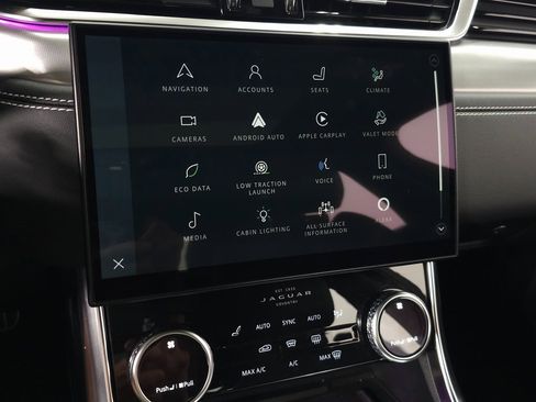 Used 2022 Jaguar XF R-Dynamic SE image 31