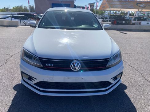 Used 2016 Volkswagen Jetta GLI SE FWD image 3