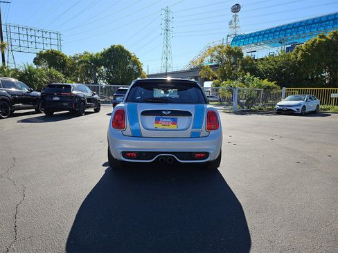 Used 2017 MINI Cooper S image 6