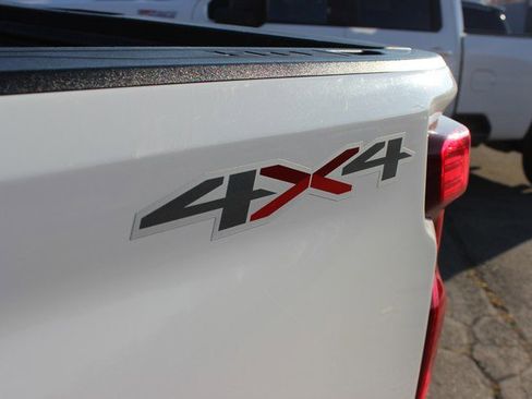 Used 2022 Chevrolet Silverado 2500 LT w/ Fleet Comfort Package image 12