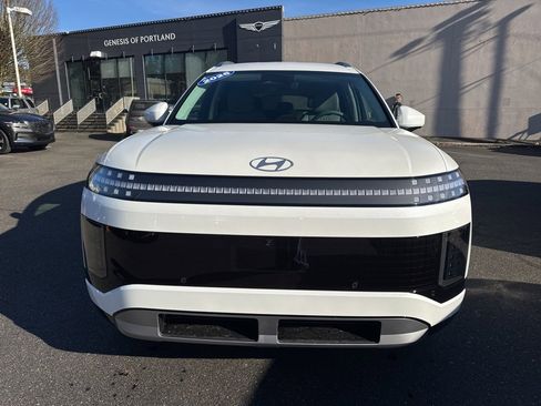 Used 2026 Hyundai Ioniq 9 SEL image 2