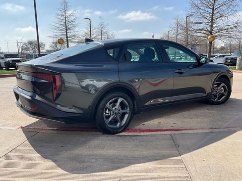 Used 2025 Kia K4 LXS image 6