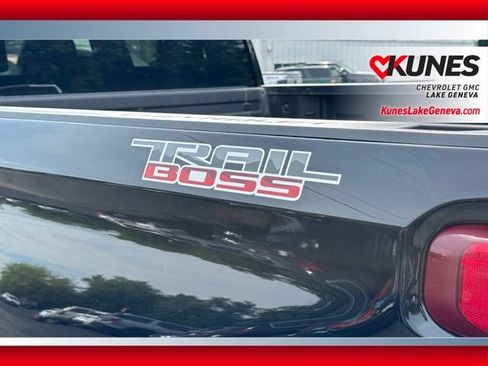 Used 2021 Chevrolet Silverado 1500 Custom Trail Boss w/ Midnight Edition AWD/4WD image 9
