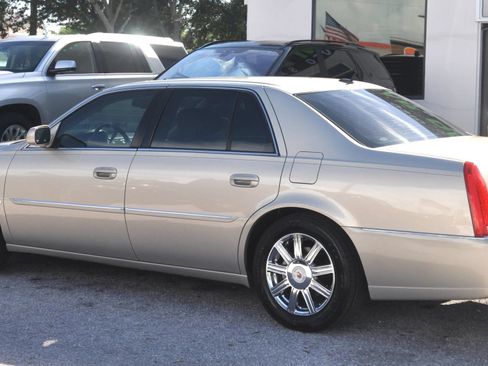 Used 2008 Cadillac DTS FWD image 15