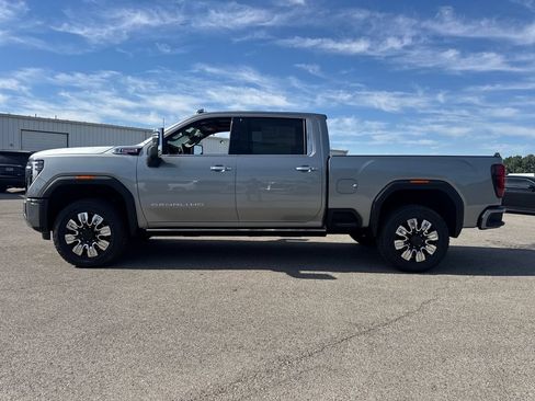 New 2026 GMC Sierra 2500 Denali w/ Denali Reserve Package AWD/4WD image 3