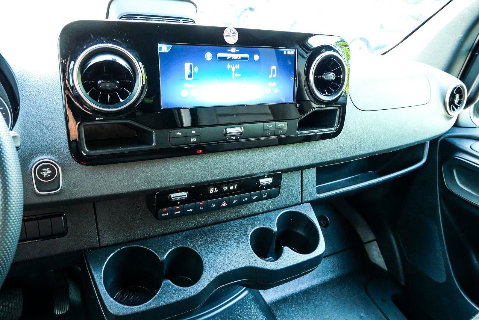 Used 2025 Mercedes-Benz Sprinter 2500 image 13