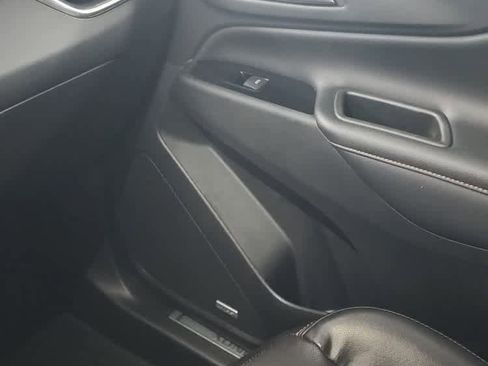 Used 2023 Chevrolet Equinox Premier image 28