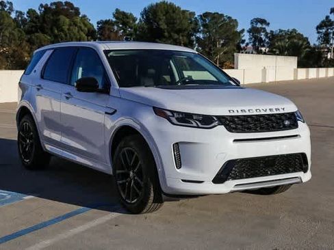 New 2024 Land Rover Discovery Sport S image 3