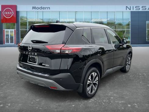 Certified 2023 Nissan Rogue SV w/ SV Premium B Package AWD/4WD image 5