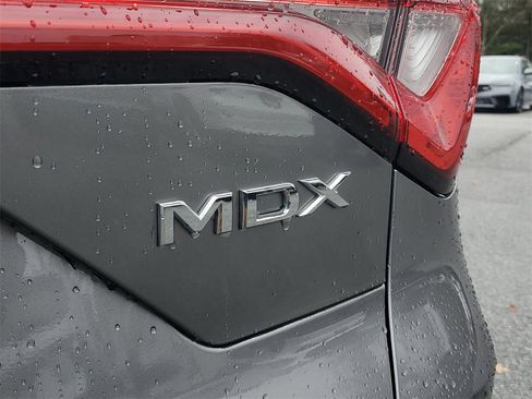 Certified 2023 Acura MDX FWD w/ Technology Package image 8