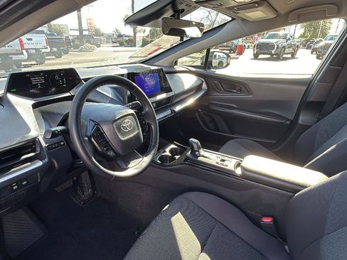 Used 2024 Toyota Prius LE image 18