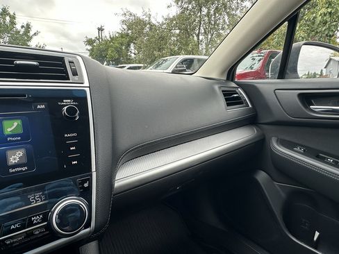 Used 2018 Subaru Outback 2.5i Premium AWD/4WD image 24