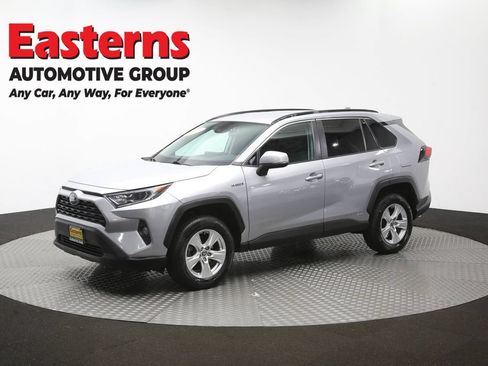 Used 2021 Toyota RAV4 XLE w/ XLE Grade Weather Package AWD/4WD image 58