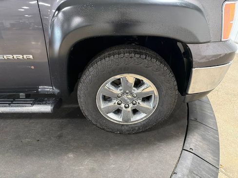 Used 2011 GMC Sierra 1500 SLE w/ Power Tech Package AWD/4WD image 30