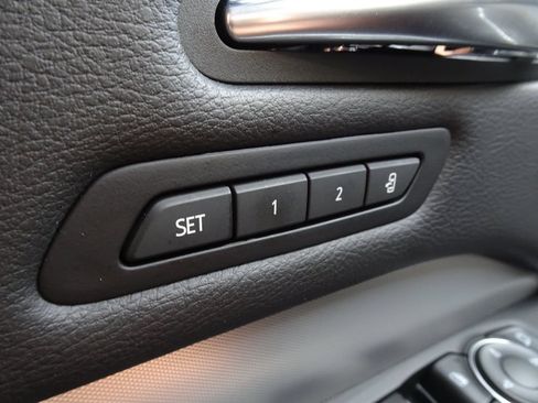 Used 2020 Cadillac XT4 Premium Luxury AWD/4WD image 26