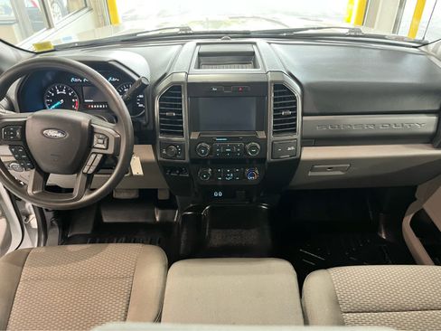 Certified 2019 Ford F250 XLT w/ XLT Value Package AWD/4WD image 11