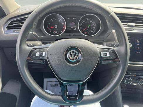 Used 2020 Volkswagen Tiguan SE w/ Panoramic Sunroof Package AWD/4WD image 23