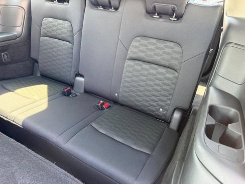 Used 2024 Nissan Pathfinder SV AWD/4WD image 7