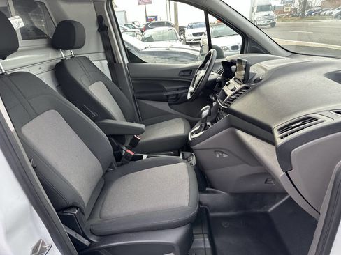 Used 2019 Ford Transit Connect XL image 12