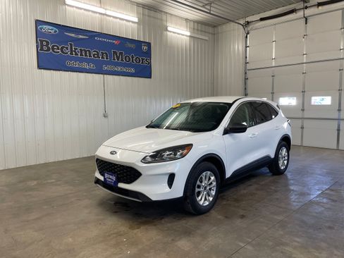 Used 2022 Ford Escape SE AWD/4WD image 1
