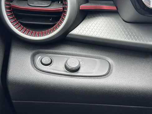 Certified 2024 Chevrolet Trax RS image 25