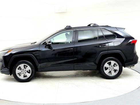 Used 2023 Toyota RAV4 XLE w/ Convenience Package image 3