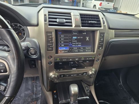 Used 2020 Lexus GX 460 Premium image 22