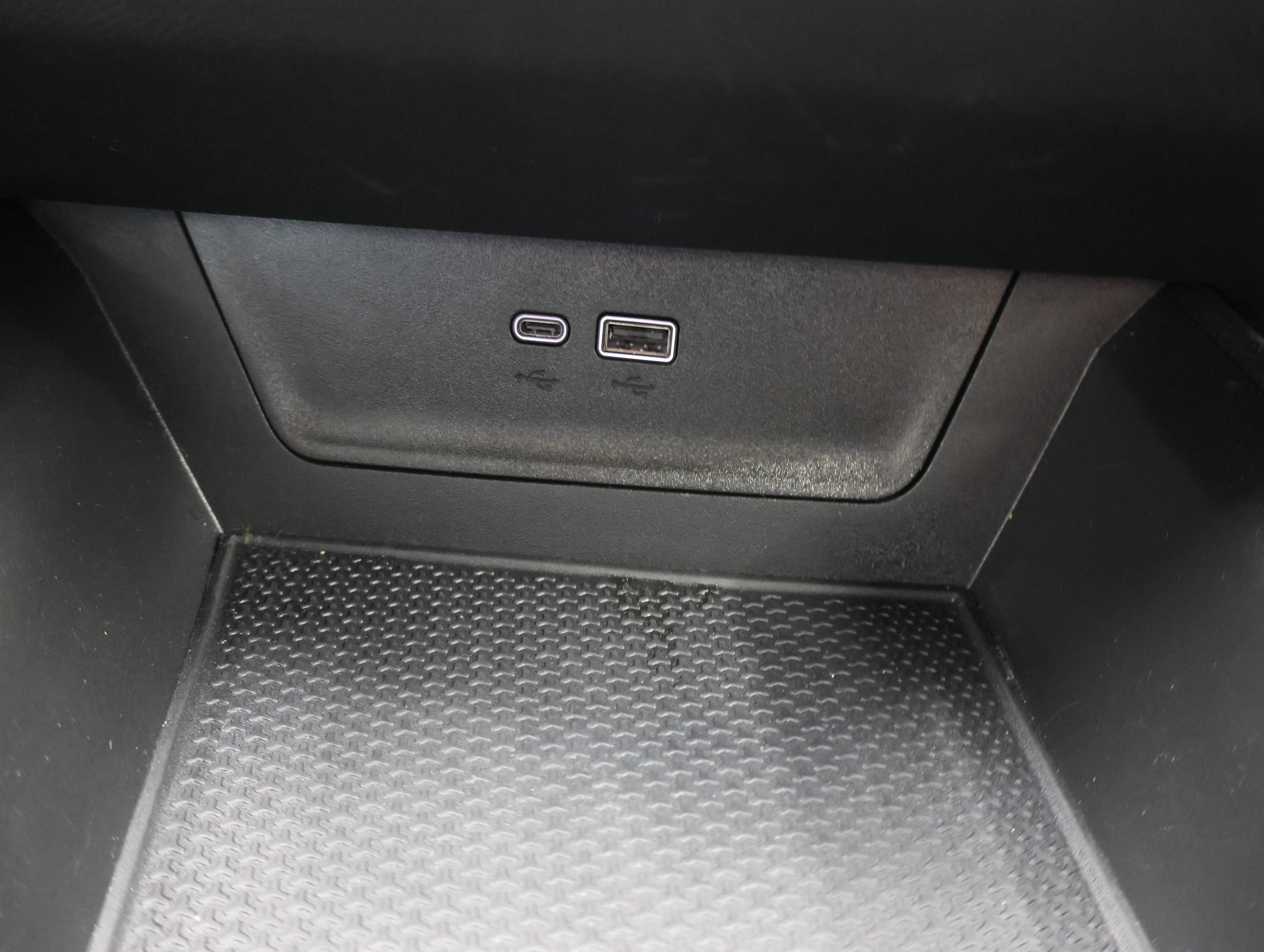 Used 2026 Chevrolet Equinox LT AWD/4WD image 49