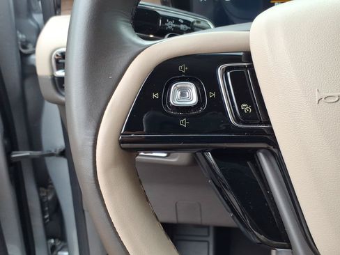 Used 2024 Lincoln Corsair Reserve FWD image 23