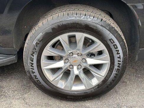 Used 2025 Chevrolet Suburban Premier w/ Sun And Tow Package image 11