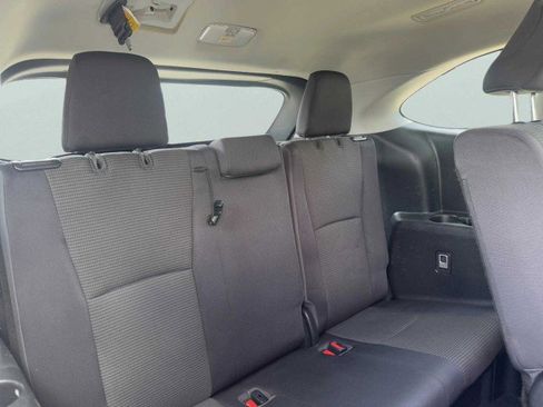 Used 2020 Toyota Highlander L image 52