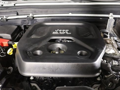 Used 2023 Jeep Wrangler Unlimited Sahara w/ Cold Weather Group image 18