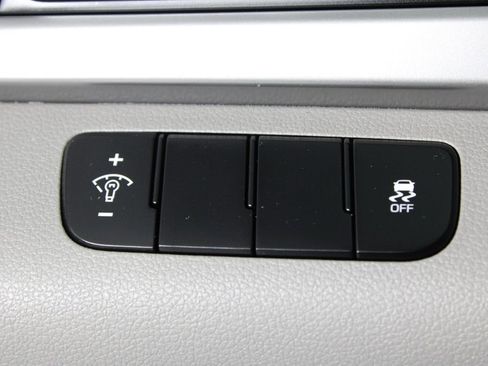 Used 2017 Hyundai Elantra SE image 22