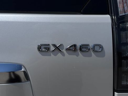 Used 2023 Lexus GX 460 Luxury w/ Sport Design Package AWD/4WD image 26