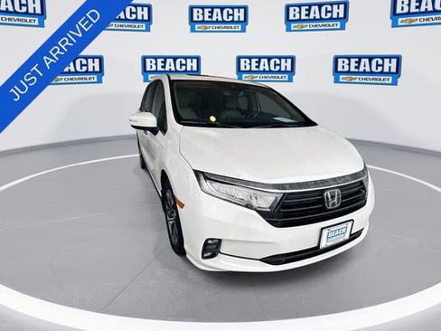 Used 2024 Honda Odyssey EX-L image 2