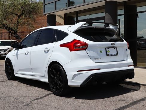 Used 2017 Ford Focus RS AWD/4WD image 9