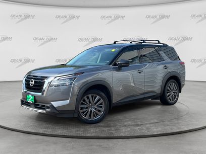 Used 2024 Nissan Pathfinder SL w/ SL Premium Package