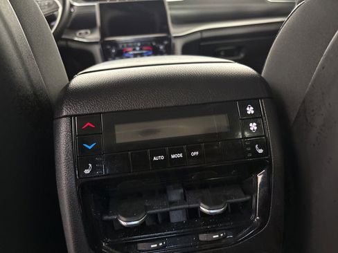 Used 2022 Jeep Grand Cherokee L Limited image 26