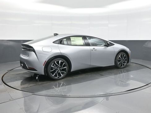 New 2026 Toyota Prius Plug-In Hybrid image 8