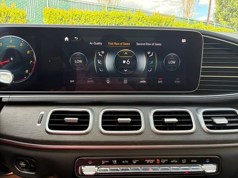 Used 2020 Mercedes-Benz GLE 350 4MATIC image 17