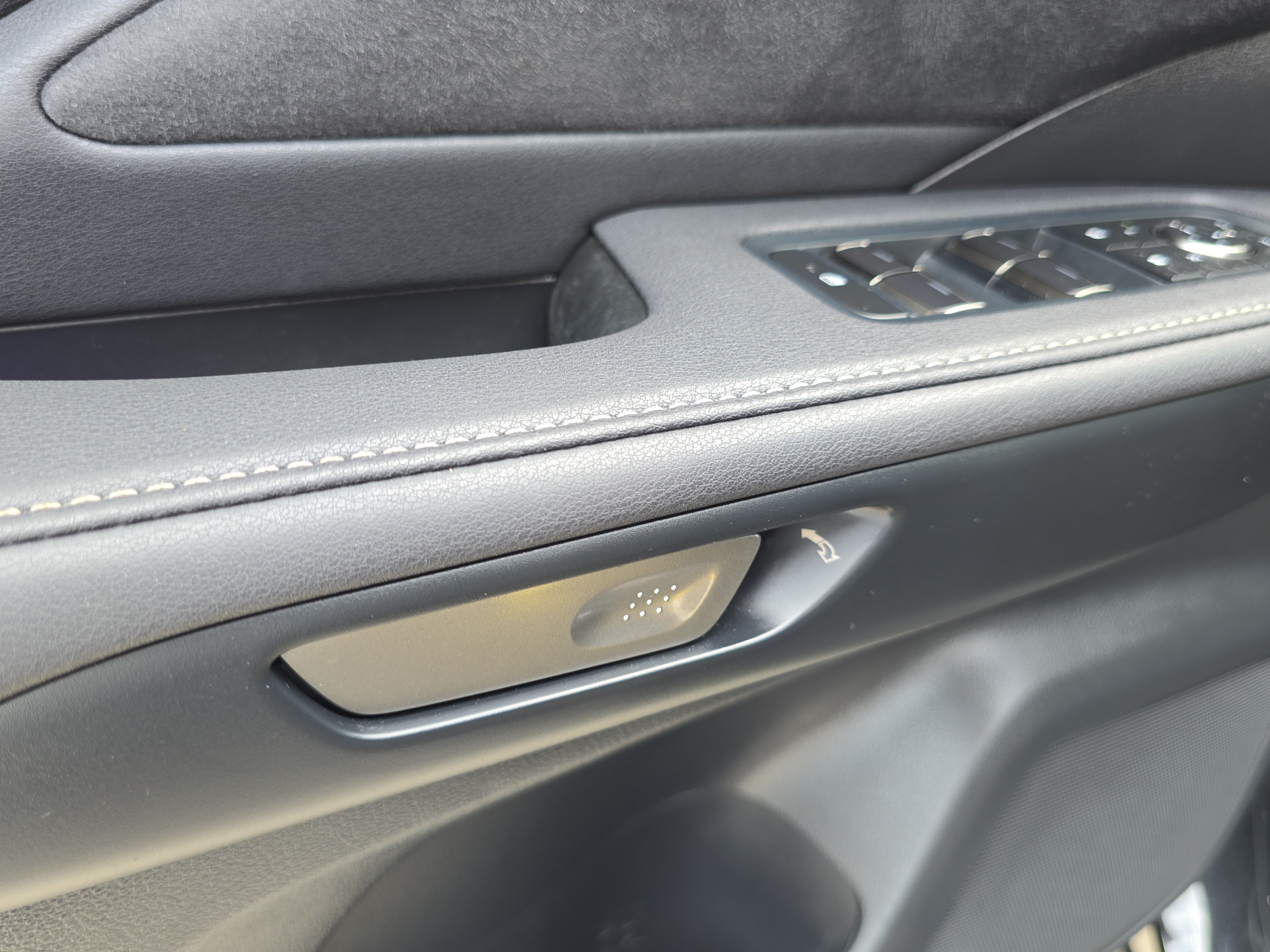 Used 2025 Lexus TX 500h AWD image 19
